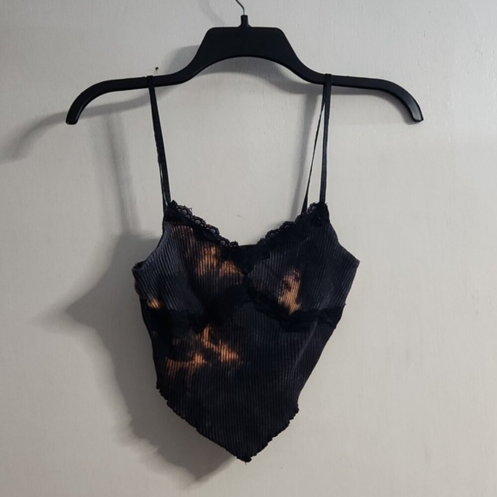 SHEIN Crop Top V Shape